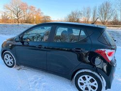 Schwarz Gebraucht 2016 Hyundai i10 Kleinwagen | 5.800 € (Guter Preis)