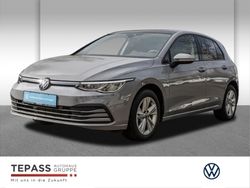 Grau Gebraucht 2023 VW Golf VIII Life Limousine | 25.290 € (Fairer Preis)