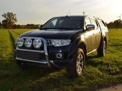 Schwarz Gebraucht 2011 Mitsubishi L200 Intense Abholung | 15.499 € (Fairer Preis)