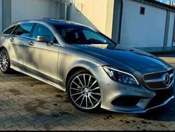 Silber Gebraucht 2018 Mercedes 190 AMG Limousine | 25.999 €