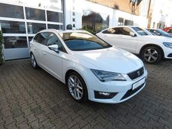 Weiß Gebraucht 2015 Seat Leon ST FR Kombi | 9.900 € (Guter Preis)