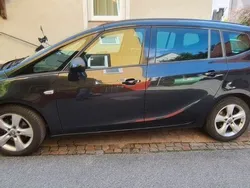 Schwarz Gebraucht 2012 Opel Zafira Tourer Edition Van / Kleinbus | 7.500 € (Fairer Preis)
