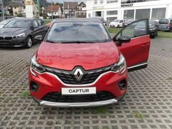 Rot Gebraucht 2024 Renault Captur Techno SUV | 21.800 € (Guter Preis)