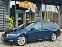 Lava blau Gebraucht 2022 Skoda Octavia Selection Kombi | 23.888 € (Fairer Preis)