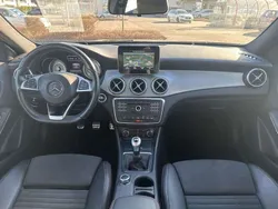 Grau Gebraucht 2015 Mercedes GLA250 AMG line SUV | 16.000 € (Fairer Preis)