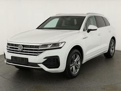 Pure white Gebraucht 2021 VW Touareg R-line SUV | 41.445 € (Guter Preis)