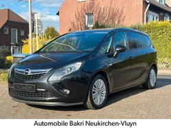 Schwarz Gebraucht 2016 Opel Zafira Tourer Van / Kleinbus | 9.399 € (Fairer Preis)
