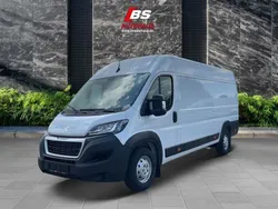 Lackierung weiss icy Gebraucht 2022 Peugeot Boxer Van | 29.990 €