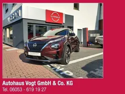 Burgundy (metallic) Gebraucht 2023 Nissan Juke 360º SUV | 23.790 € (Fairer Preis)