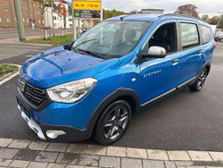 Blau Gebraucht 2017 Dacia Lodgy Celebration Van / Kleinbus | 9.980 € (Fairer Preis)