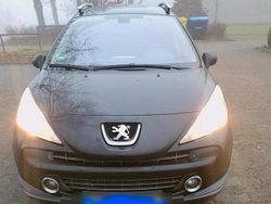 Schwarz Gebraucht 2008 Peugeot 207 SUV | 1.600 €