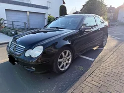 Schwarz Gebraucht 2003 Mercedes C200 Coupé | 2.800 € (Fairer Preis)
