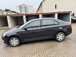 Schwarz Gebraucht 2013 Skoda Rapid Ambition Limousine | 7.490 € (Fairer Preis)