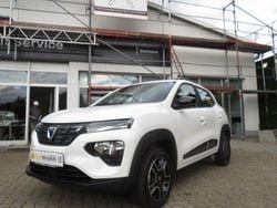 Weiß Gebraucht 2022 Dacia Spring Comfort Plus Kleinwagen | 11.980 € (Etwas zu teuer)