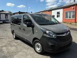 Grau Gebraucht 2018 Opel Vivaro Van | 14.200 €