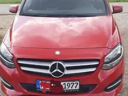 Rot Gebraucht 2015 Mercedes B180 Edition Van / Kleinbus | 13.850 € (Teuer)