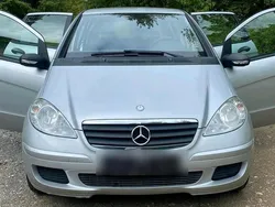 Silber Gebraucht 2006 Mercedes 170 Limousine | 2.450 €