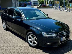 Schwarz Gebraucht 2015 Audi A4 Ambiente Kombi | 11.000 € (Guter Preis)