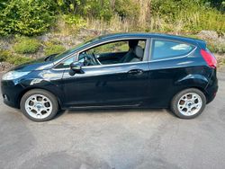 Schwarz Gebraucht 2012 Ford Fiesta Titanium Kleinwagen | 2.799 €