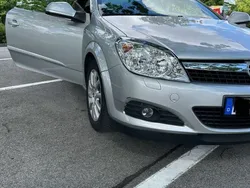 Silber Gebraucht 2009 Opel Astra Cabriolet Cosmo Cabrio | 2.750 € (Guter Preis)