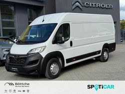 Weiss icy Gebraucht 2024 Opel Movano Van | 24.480 € (Superpreis)
