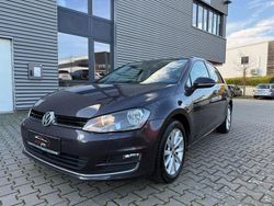 Violett Gebraucht 2016 VW Golf VII LOUNGE Limousine | 8.799 € (Fairer Preis)
