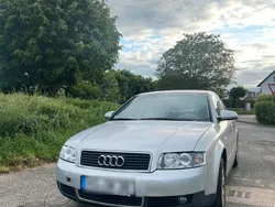 Silber Gebraucht 2000 Audi A4 Limousine | 1.000 € (Superpreis)