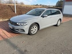 Grau Gebraucht 2022 VW Passat Kombi | 17.400 € (Fairer Preis)