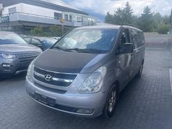 Grau Gebraucht 2010 Hyundai H-1 Comfort Van / Kleinbus | 3.480 €