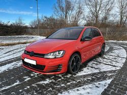 Rot Gebraucht 2014 VW Golf Sportline Limousine | 17.300 € (Teuer)
