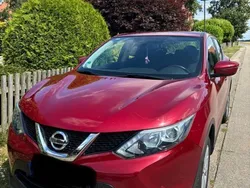 Rot Gebraucht 2016 Nissan Qashqai N-Vision SUV | 12.600 € (Fairer Preis)