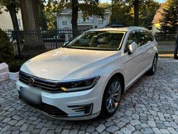 Weiß Gebraucht 2016 VW Passat GTE Kombi | 19.900 € (Teuer)