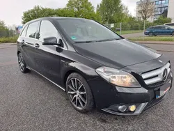 Schwarz Gebraucht 2012 Mercedes B180 Van / Kleinbus | 4.900 € (Fairer Preis)