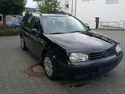 Schwarz Gebraucht 2001 VW Golf IV Kombi | 2.350 € (Fairer Preis)