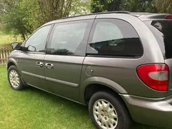 Grau Gebraucht 2008 Chrysler Voyager Van / Kleinbus | 2.500 €