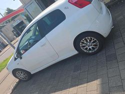 Weiß Gebraucht 2008 Fiat Punto Kleinwagen | 2.700 €