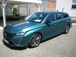 Blau/typ aussenverkleidung Gebraucht 2022 Peugeot 308 Kombi | 18.500 € (Guter Preis)