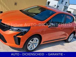 Valencia orange pearl Neu 2025 Renault Clio V Evolution Kleinwagen | 16.988 € (Superpreis)