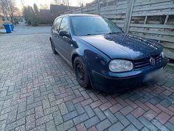 Blau Gebraucht 2001 VW Golf IV Kleinwagen | 550 € (Superpreis)
