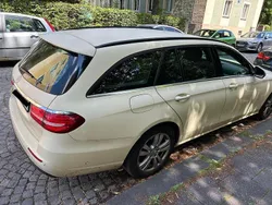 Schwarz Gebraucht 2016 Mercedes E220 Kombi | 14.500 €