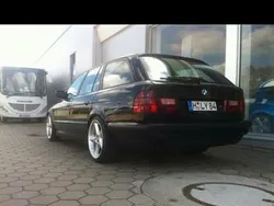 Schwarz Gebraucht 1994 BMW 520 Kombi | 6.550 €