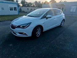 Weiß Gebraucht 2017 Opel Astra Limousine | 5.500 € (Guter Preis)