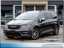 Granite metallic Neu 2025 Chrysler Pacifica SUV | 75.900 €