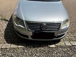 Grau Gebraucht 2005 VW Passat Comfortline Limousine | 1.900 € (Guter Preis)