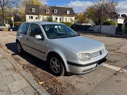 Silber Gebraucht 2000 VW Golf IV Basis Limousine | 650 € (Guter Preis)