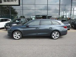 Grau Gebraucht 2024 Seat Leon FR Limousine | 25.990 € (Guter Preis)
