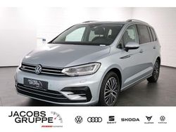 Silber Gebraucht 2024 VW Touran R-line Van / Kleinbus | 35.940 € (Fairer Preis)
