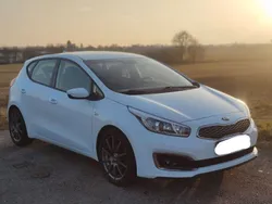 Weiß Gebraucht 2014 Kia Ceed Edition 7 Limousine | 9.990 € (Fairer Preis)