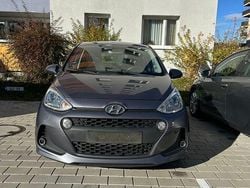 Grau Gebraucht 2017 Hyundai i10 YES! Kleinwagen | 6.890 € (Fairer Preis)