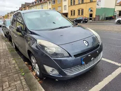 Grau Gebraucht 2010 Renault Scénic III Luxe Van / Kleinbus | 1.350 €